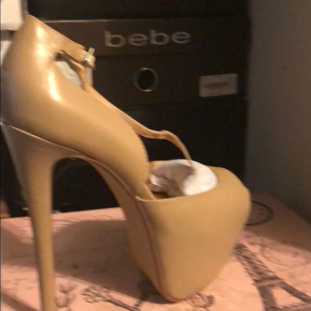 Shoe